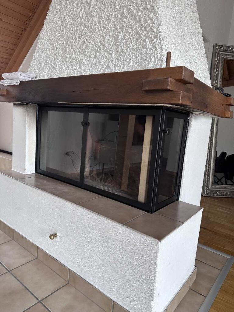 Nachträgliche Verglasung am Cheminée